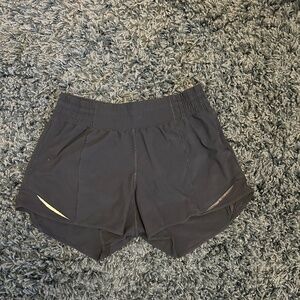 Lululemon Hotty Hot High-Rise Shorts  – Navy – Size 6